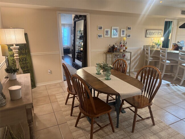 Building Photo - 3127 Pecan Point Dr