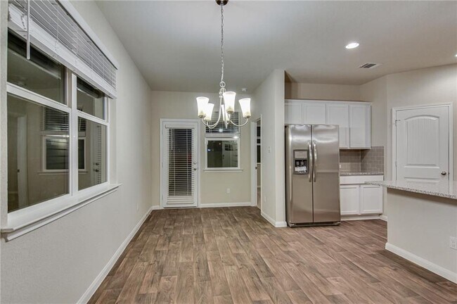 Building Photo - 309 Naset Dr