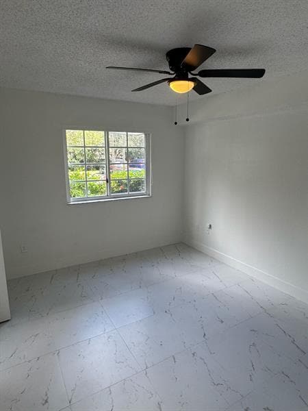 Building Photo - 3221 Sabal Palm Manor