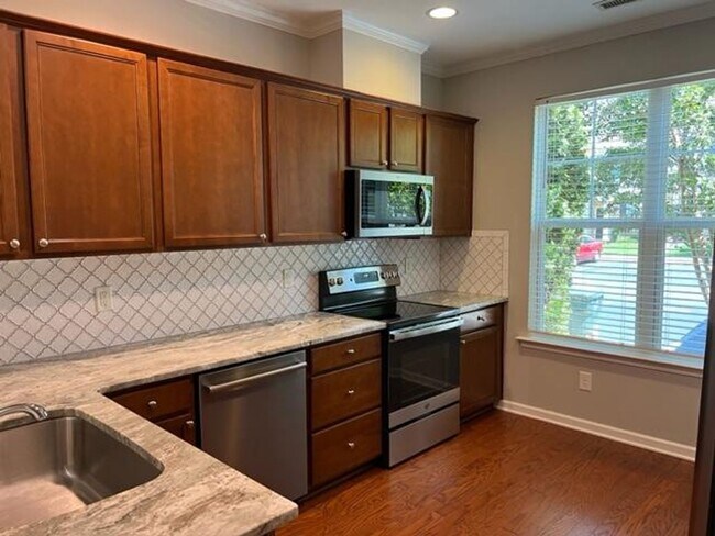 Building Photo - 3022 Berkeley Springs Pl