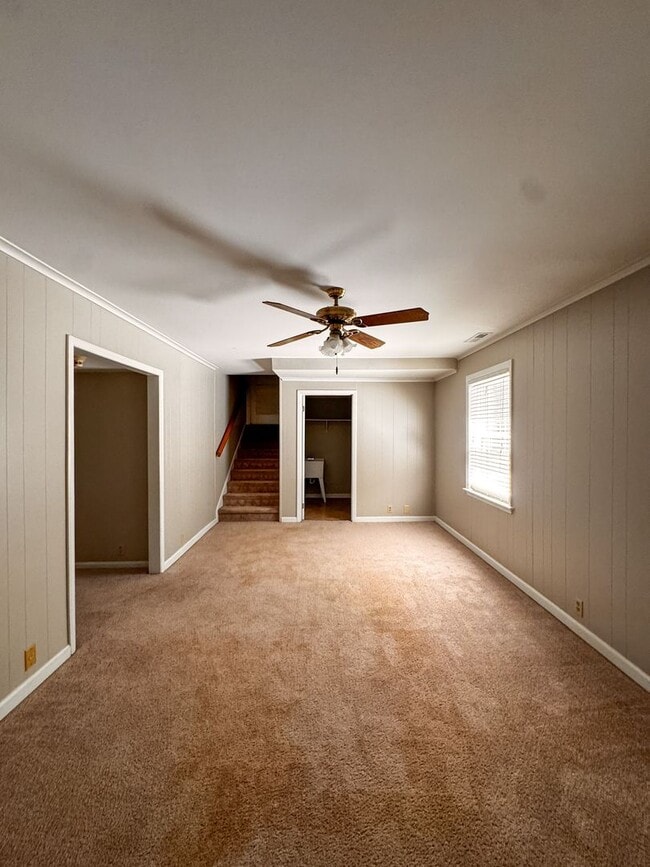 Building Photo - Beautiful Tri Level Home in Vanstory Hills
