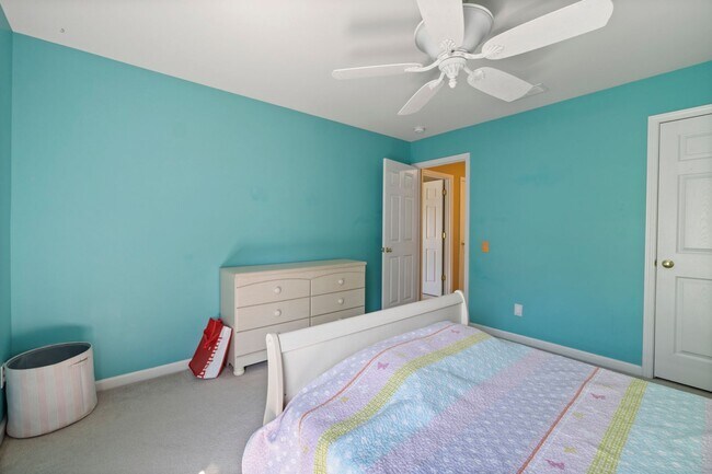 Building Photo - Beautiful 4 Bedroom, 2.5 Bath in Ballantyne Area