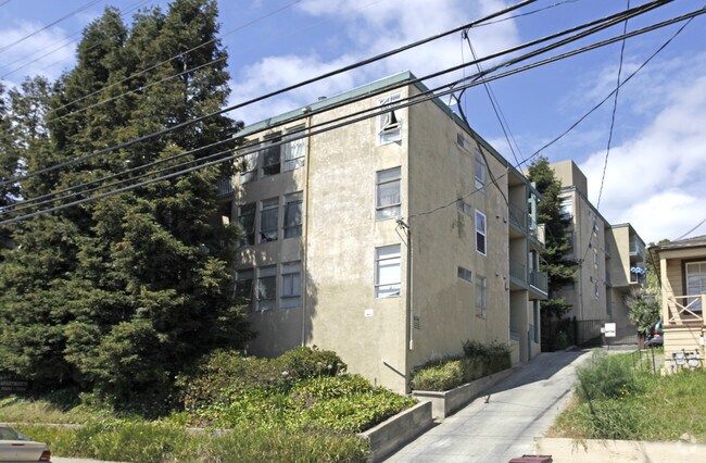 Primary Photo - Bay View Apartments
