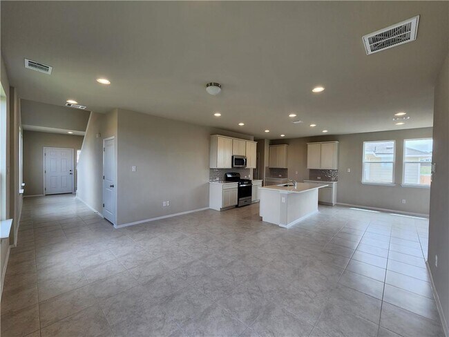 Building Photo - 11400 Milano Dr