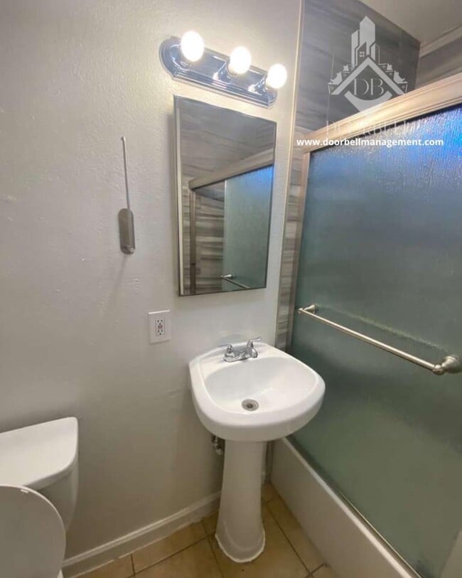 Building Photo - 24204 Clover Ave