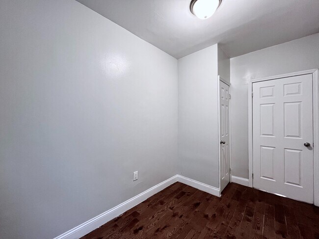 Building Photo - 541 W 156th St