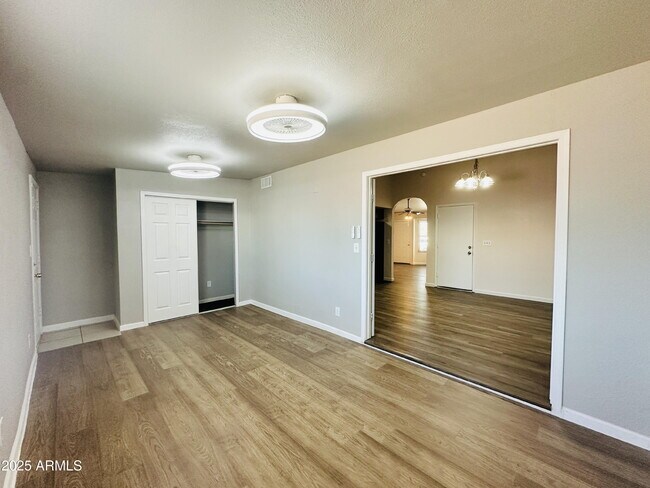 Building Photo - 1803 N Cheri Lynn Dr
