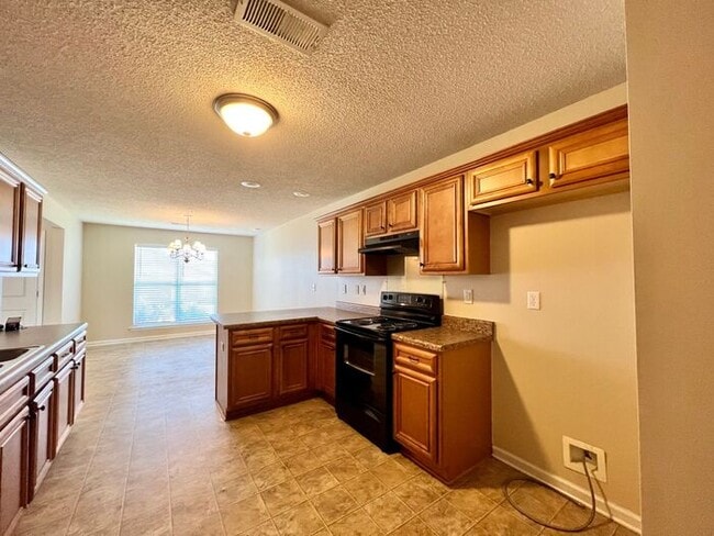 Building Photo - Quaint 2/2 in Gated Olive Branch Community!