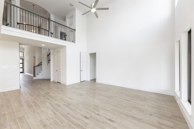 Building Photo - 10902 Overlook Pt Dr