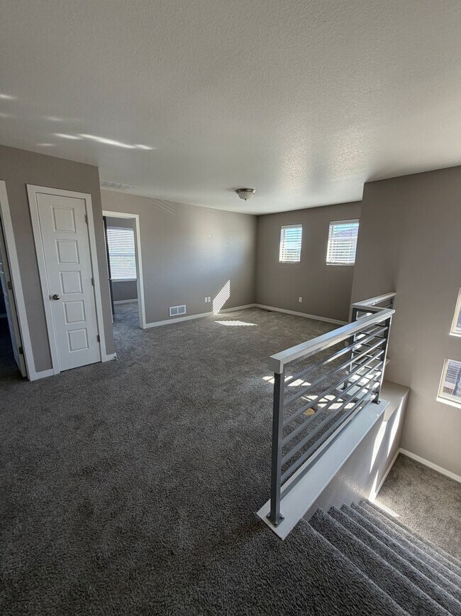 Building Photo - Beautiful Home in the Heart Of Castle Rock