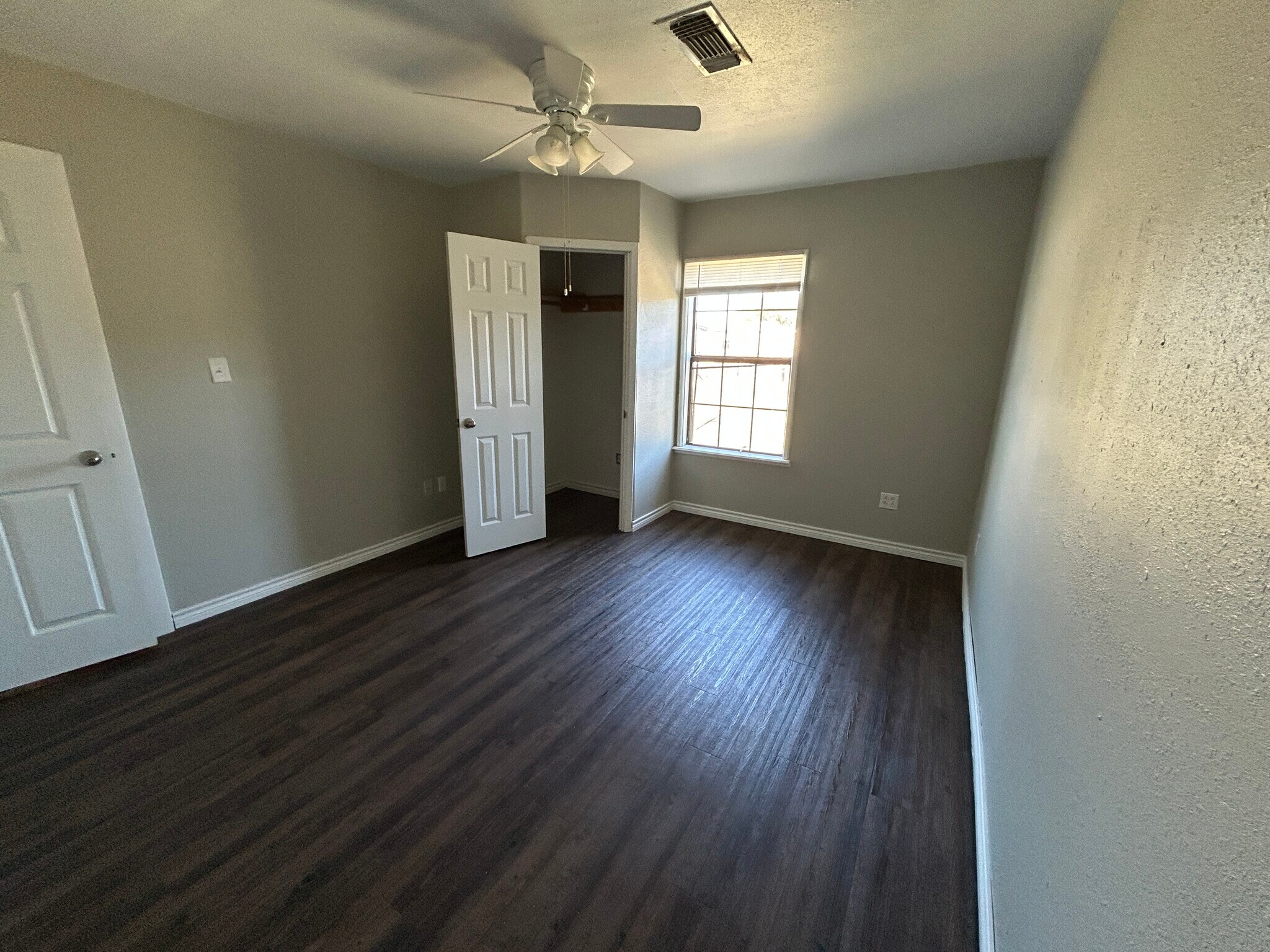 Building Photo - 1121 S Wells St