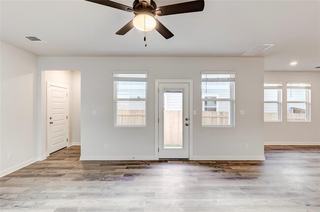 Building Photo - 2066 Alice Jay Wy