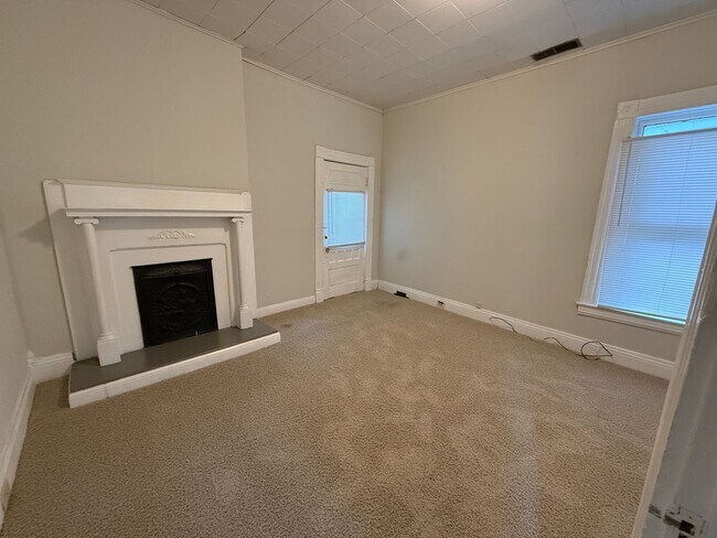 Building Photo - 376 Park Ave