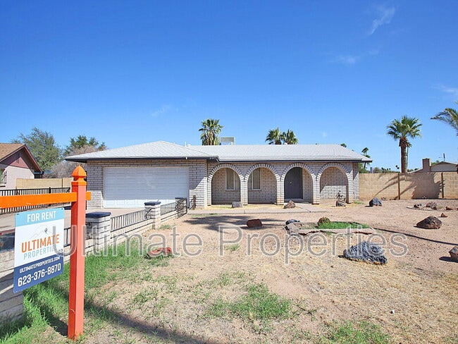 Primary Photo - 8445 N 47th Dr