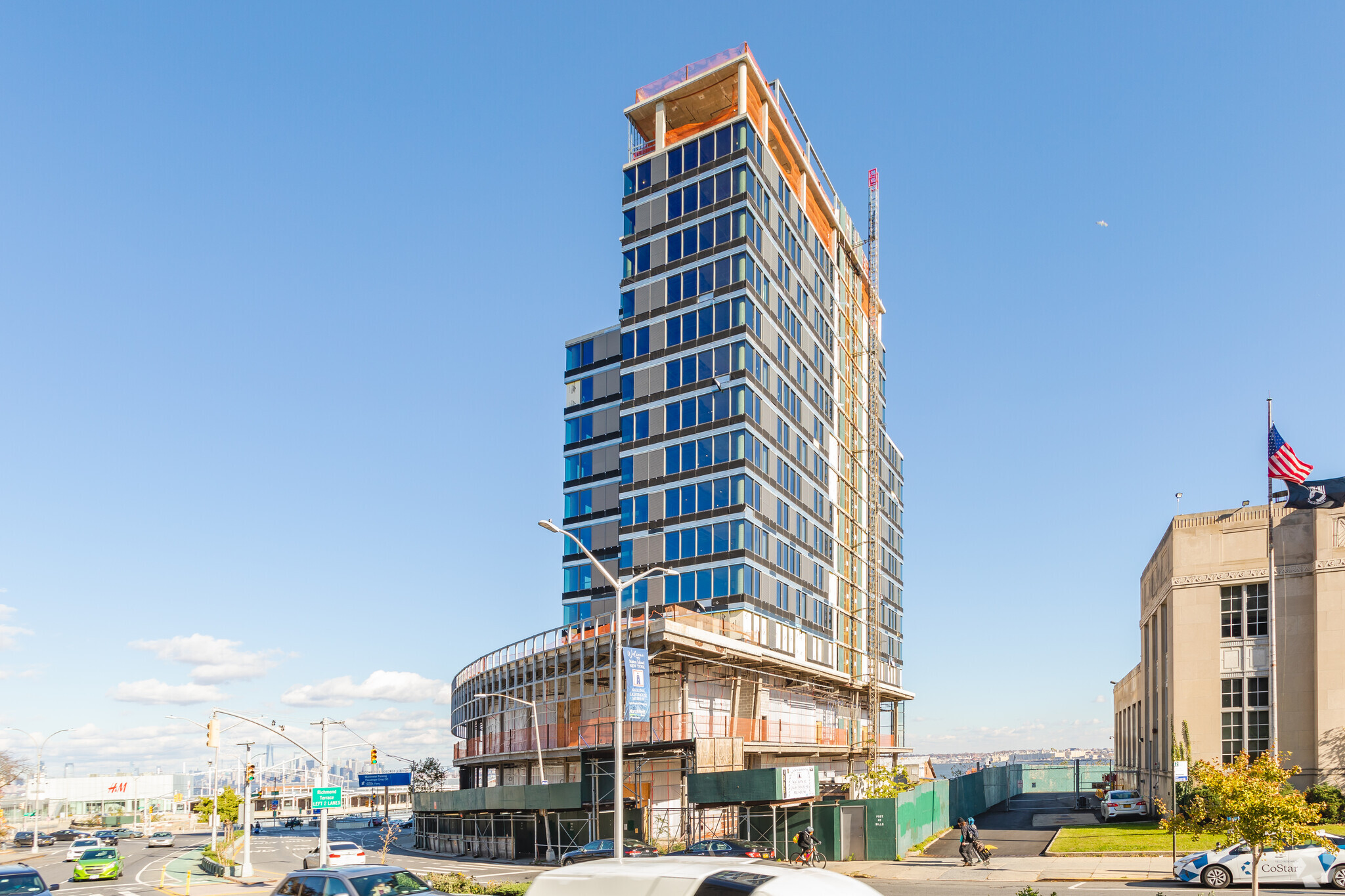 Building Photo - Lighthouse Point Apartments