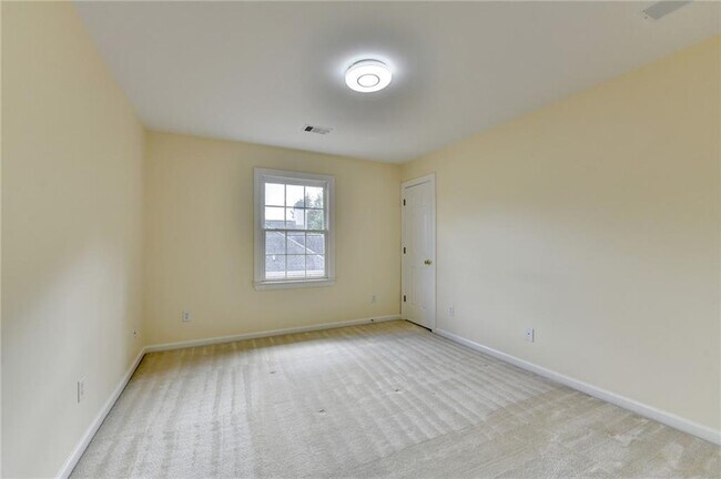 Building Photo - 11140 Donnington Dr