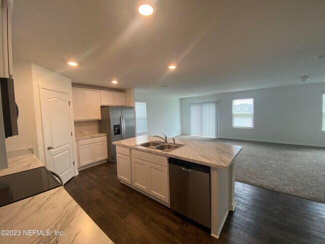 Building Photo - 2773 Oak Stream Dr