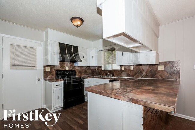 Building Photo - 4915 Foxhall Cove