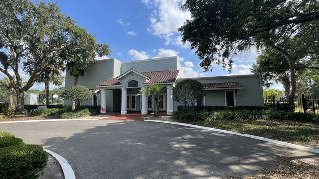 Building Photo - 2836 Somerset Park Dr