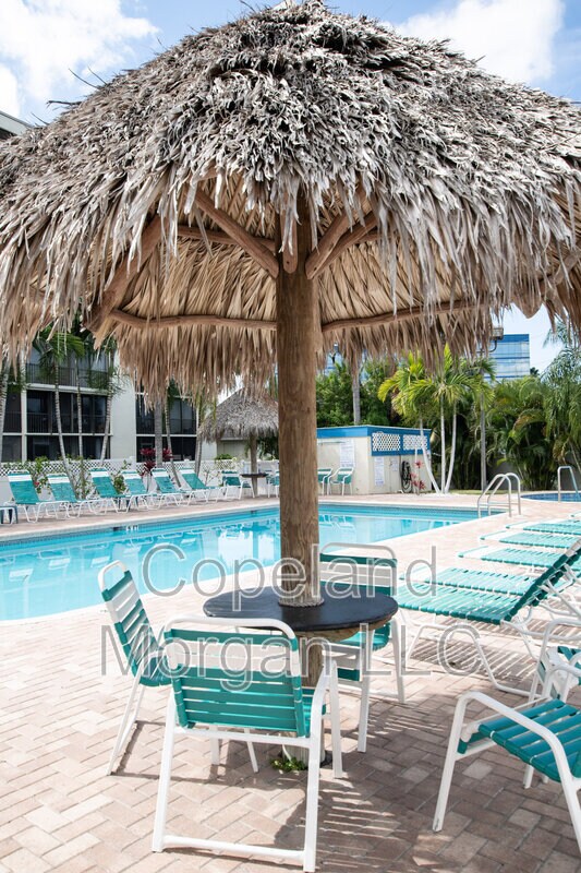 Building Photo - 1000 Cove Cay Dr