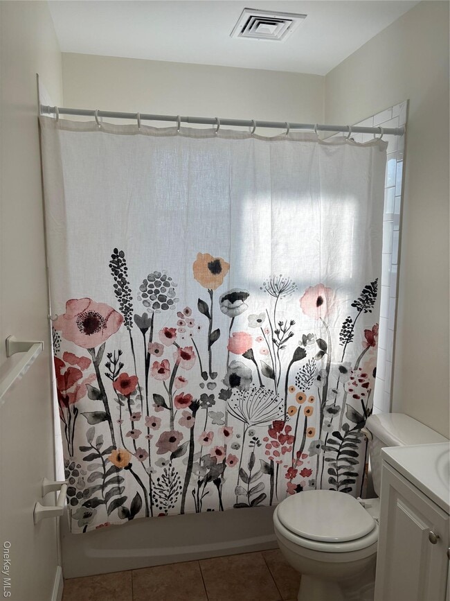 Building Photo - 1214 August Rd