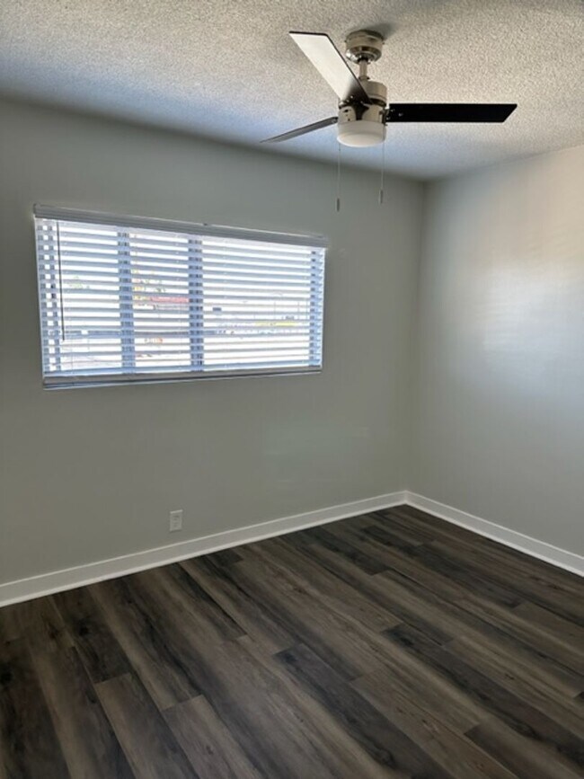 Building Photo - CHARMING 1 BEDROOM 1 BATH IN LONG BEACH