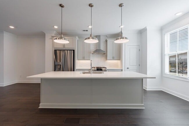 Building Photo - 510 Healy Dr