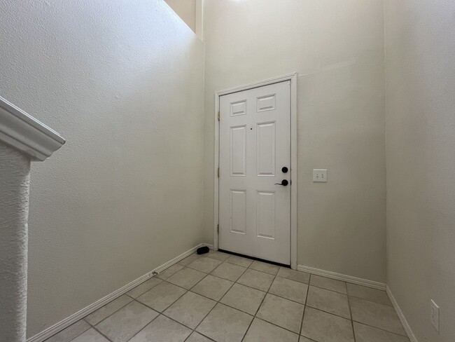 Building Photo - Spacious Three-Story Townhome Near Orenco Station with Attached Garage, Private Balcony, and Vaul...