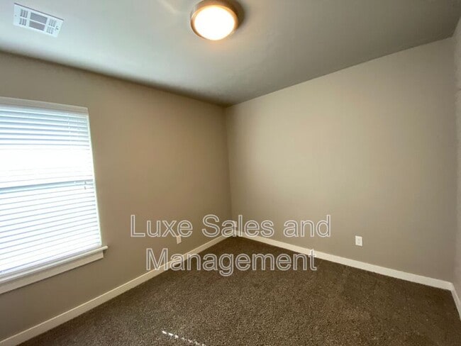 Building Photo - 1503 MacAlpine St