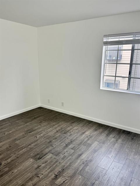 Building Photo - 8722 Burton Way