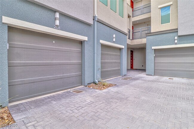 Building Photo - 11290 Hidden Peak Ave