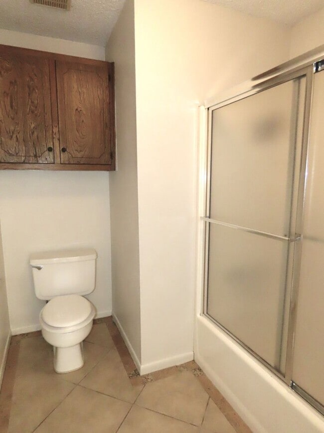 Building Photo - Whitehouse ISD! Spacious 3 Bedroom, 2 Bath...