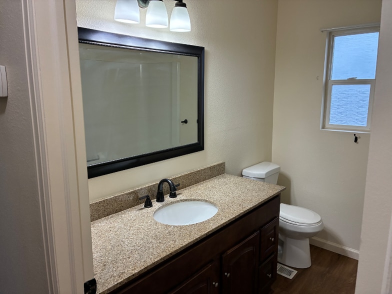 Building Photo - 3736 Boxelder Ct