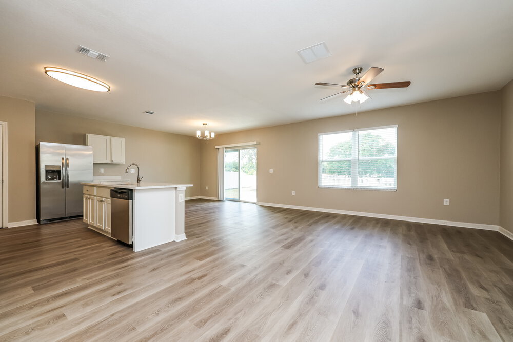 Building Photo - 10430 Whispering Hammock Dr