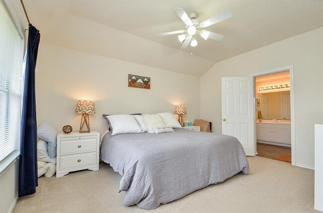 Building Photo - 24314 Leachwood Dr