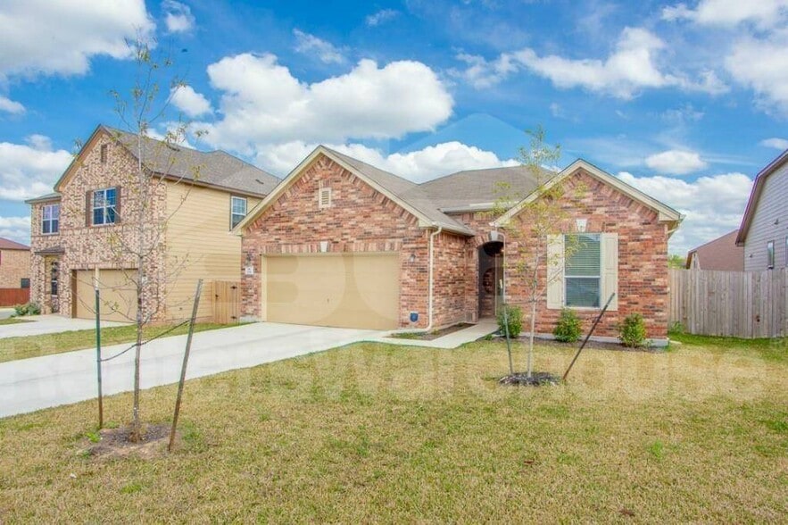 Primary Photo - 236 Matthews Ln