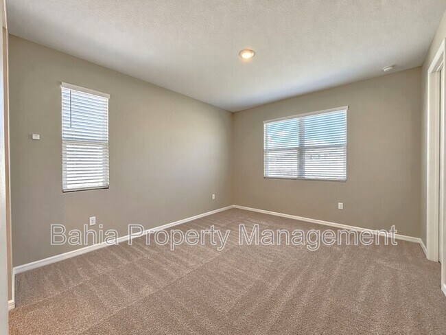 Building Photo - 819 Folklore Ln