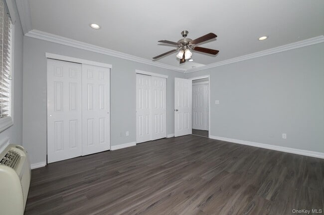 Building Photo - 1750 W Main St