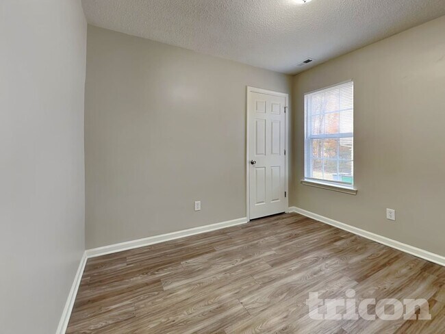 Building Photo - 5020 Osage Cir