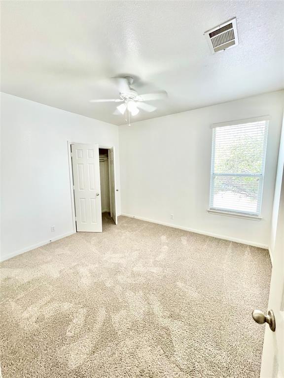 Building Photo - 2419 Allred Dr