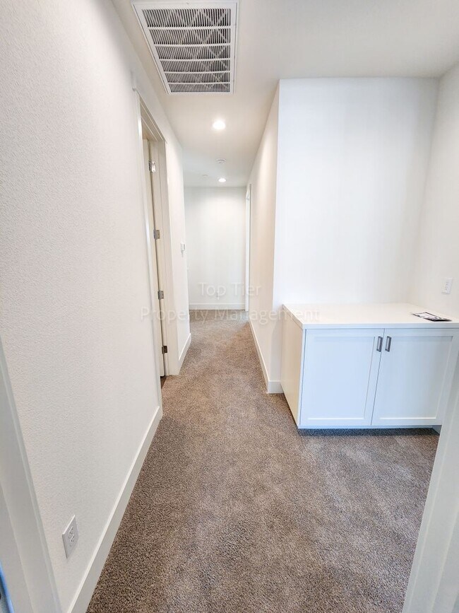 Building Photo - Newer Townhome at Penny Lane in Concord, 2...