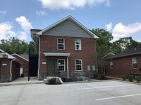 Building Photo - 517 Crestland Ave