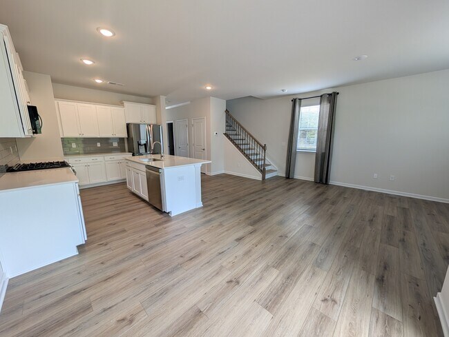 Building Photo - 1802 Pheasant Trce Cir