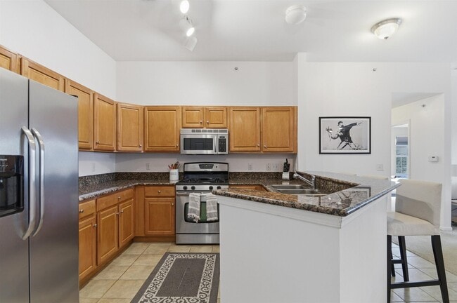 Building Photo - 2233 S Main St