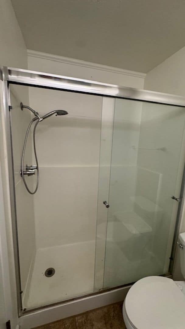 Building Photo - LONG TERM! 3 Bedroom 3 Bath Pool Home!