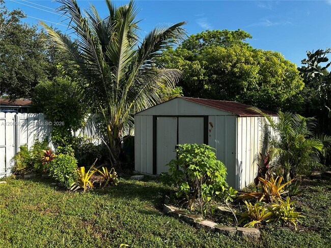 Building Photo - 2403 NW 108th Terrace
