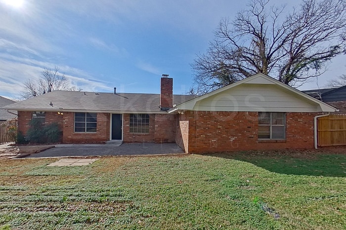 Building Photo - 1205 Mockingbird Ln