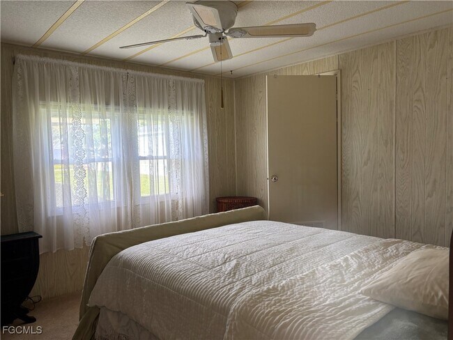 Building Photo - 775 Knotty Pine Cir