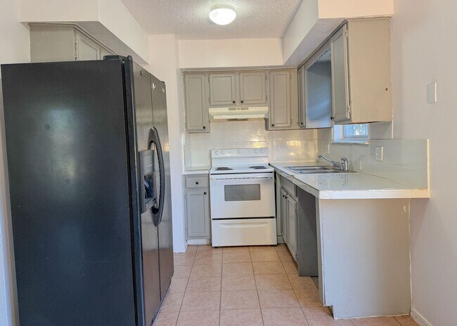 Building Photo - MWC HOME FOR RENT!