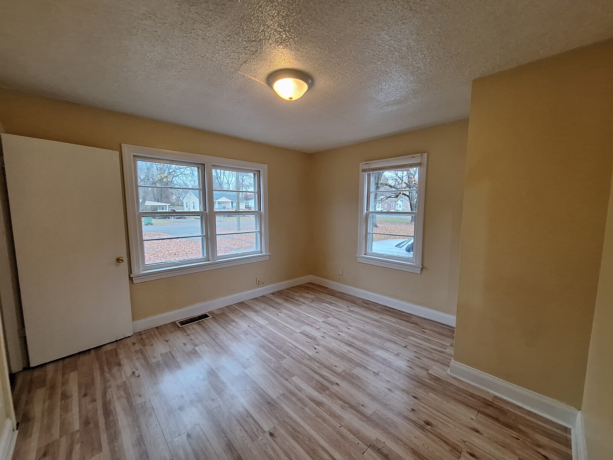 Bedroom #1 from kitchen - 4848 Brenda Dr